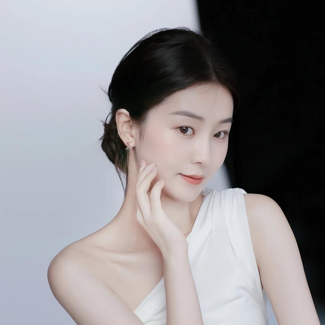 开美容院的夏夏
