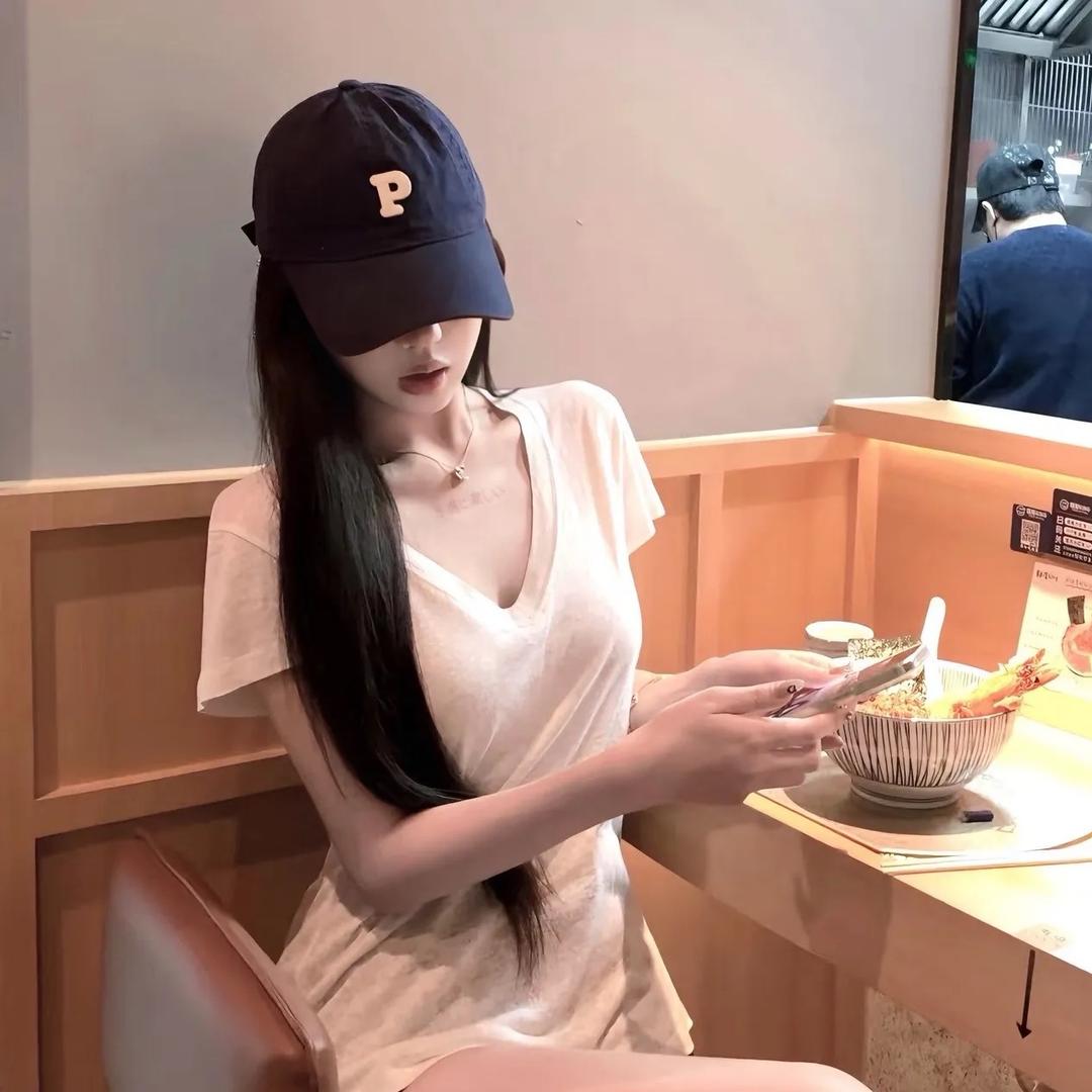 火辣纯情母蟑螂