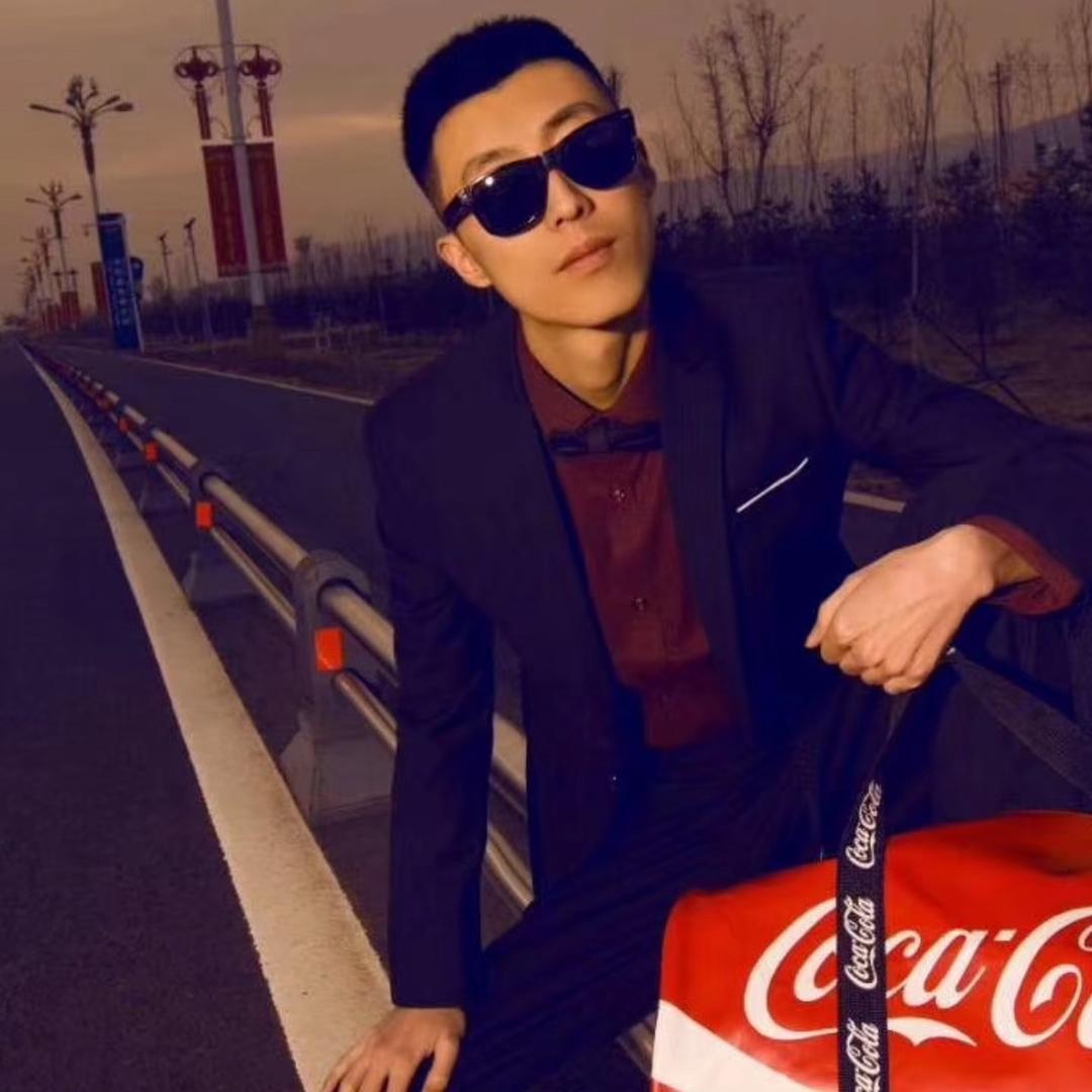 华仔沉默了