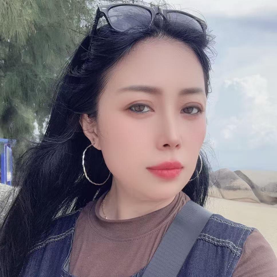 睿姐服装尾货批发