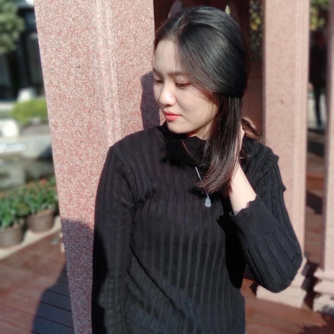 卖注塑机的小罗