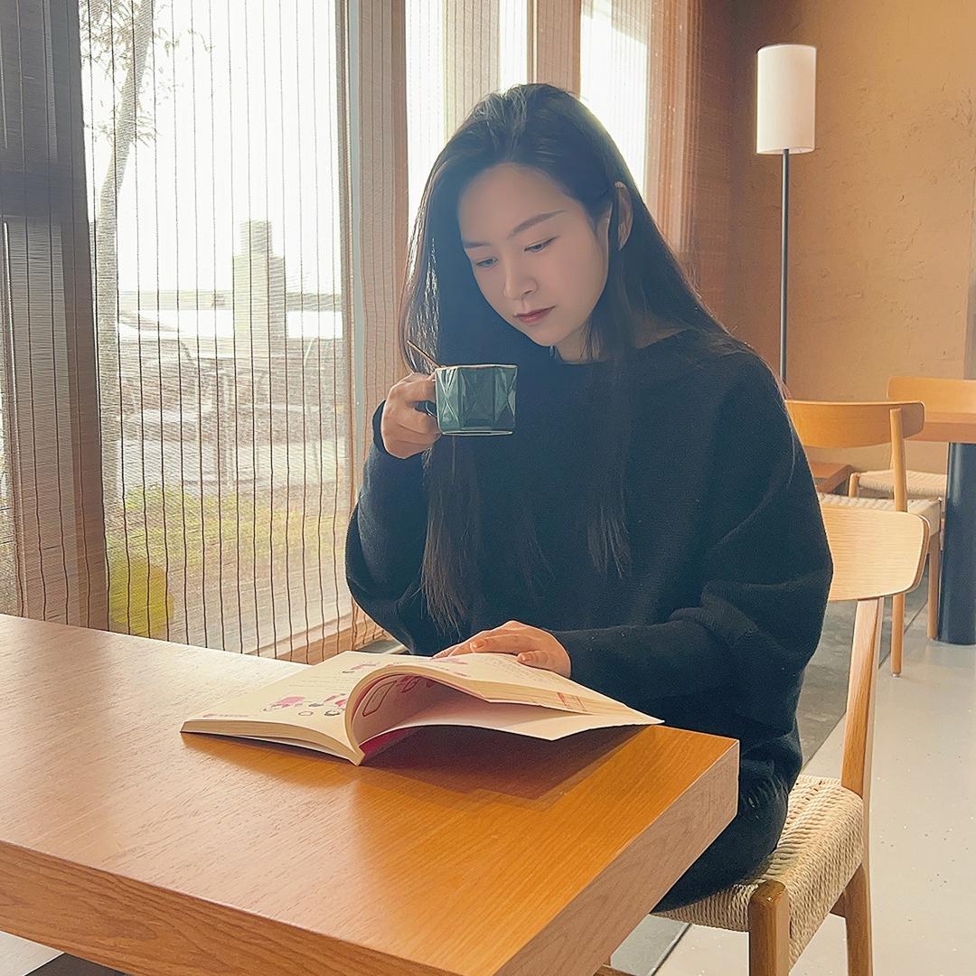 鹿邑时尚魅影化妆学校小雅老师