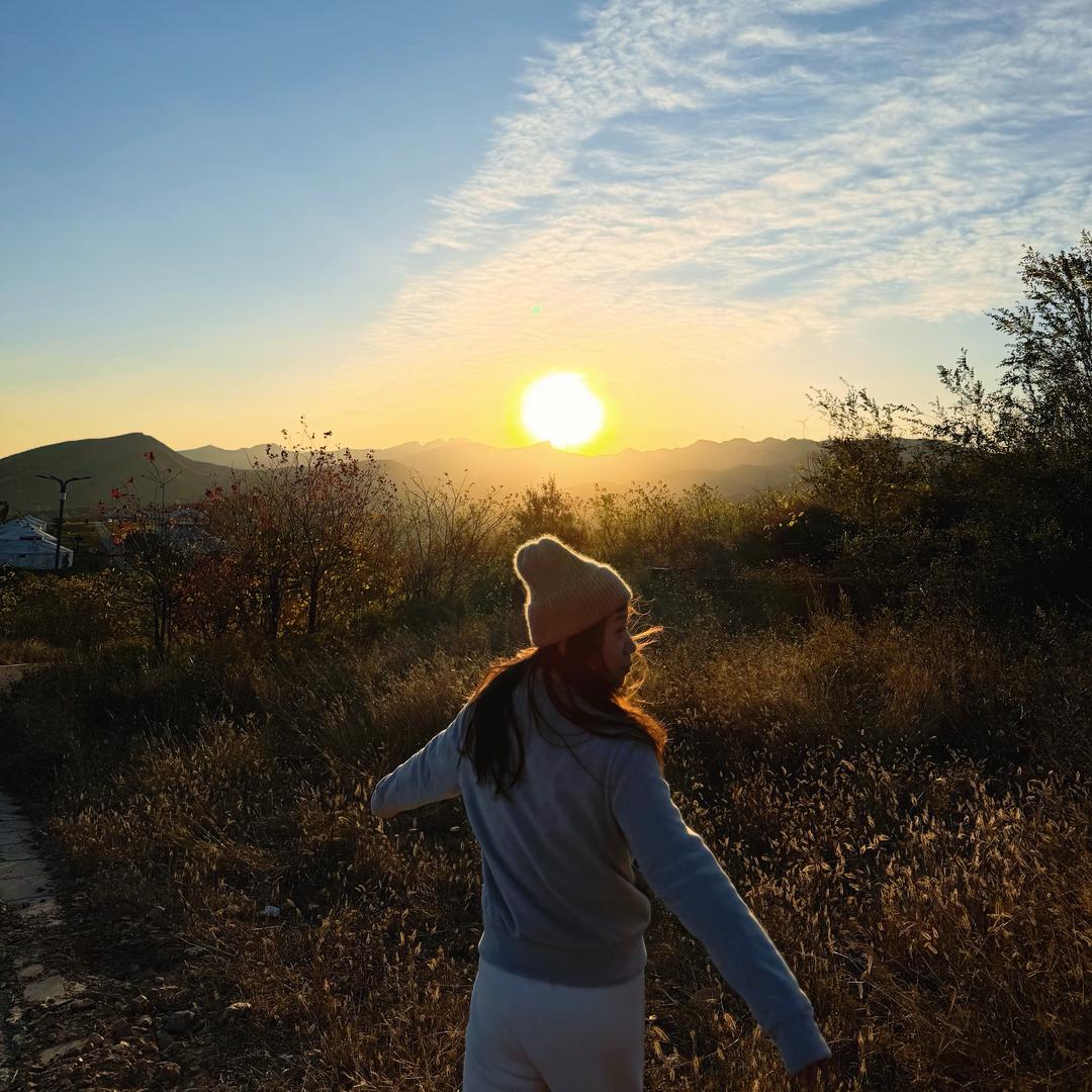 爱戴帽子的轩老师