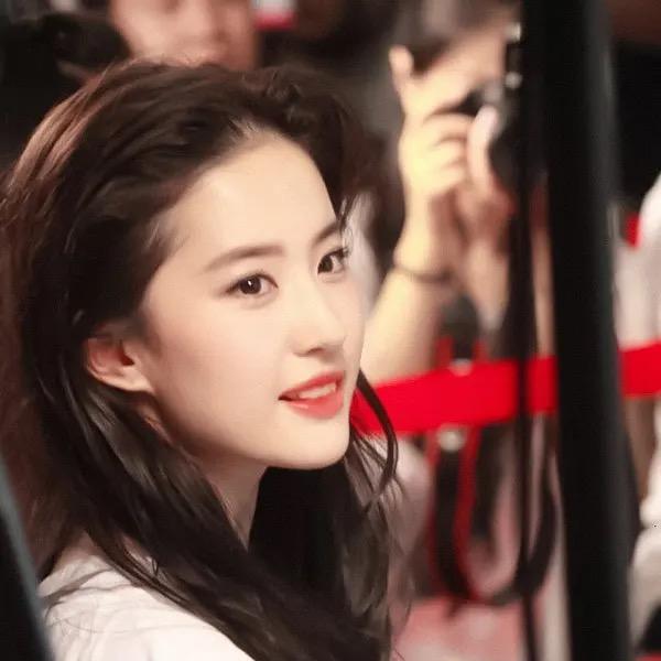 是小白吖