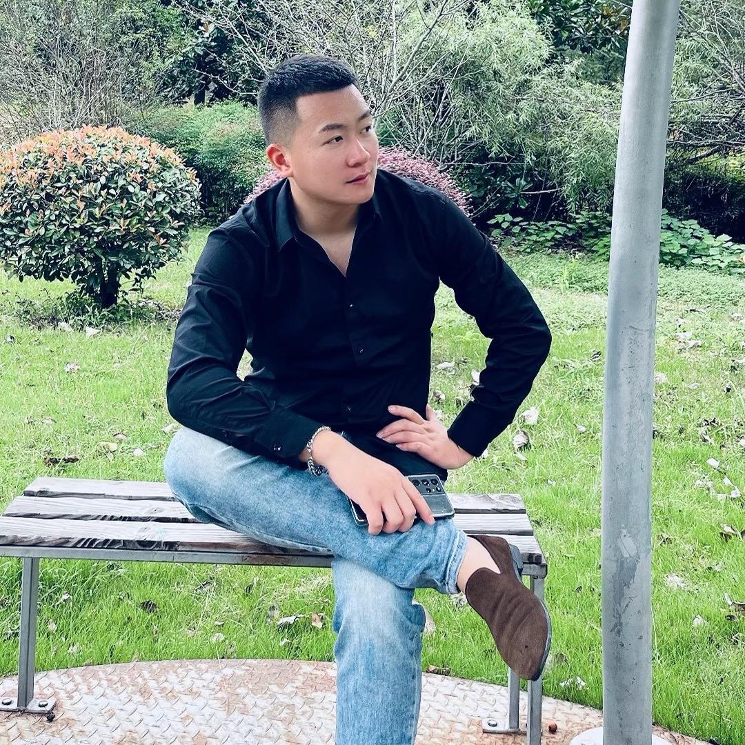巴黎春天-鹏董🌚🌚在路上