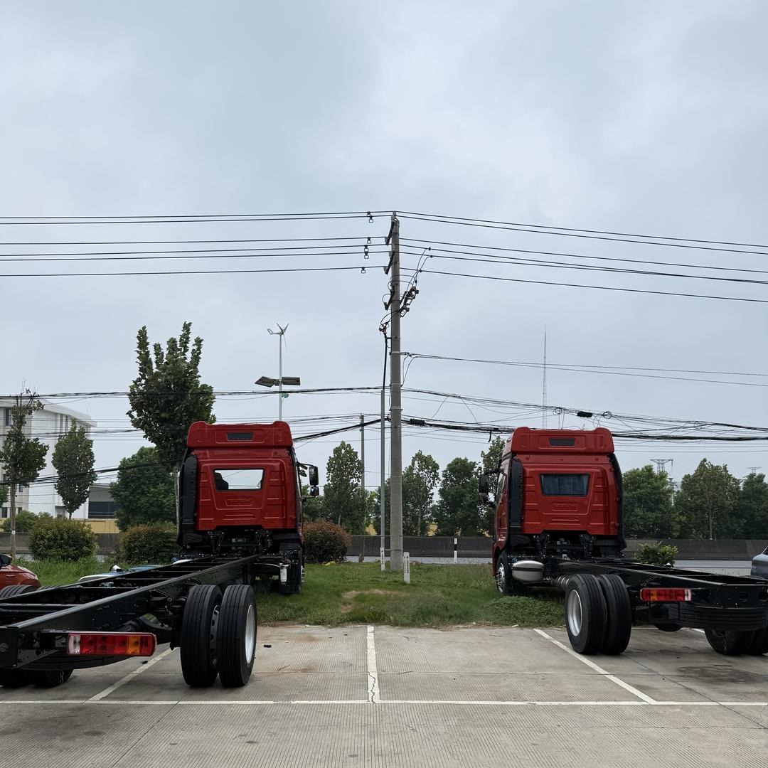 荆州-解放重卡-何