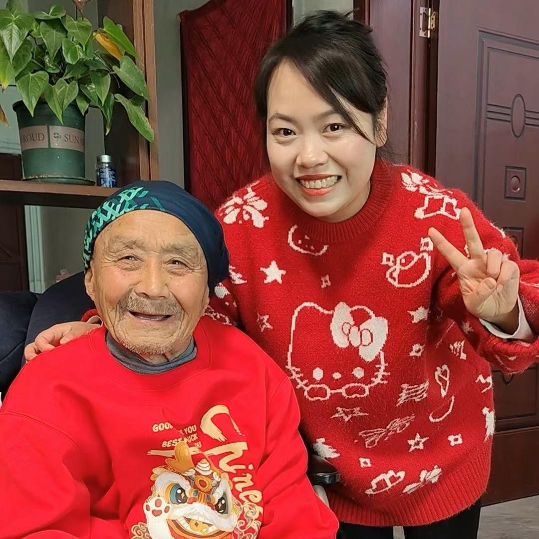 肉肉妈一家人
