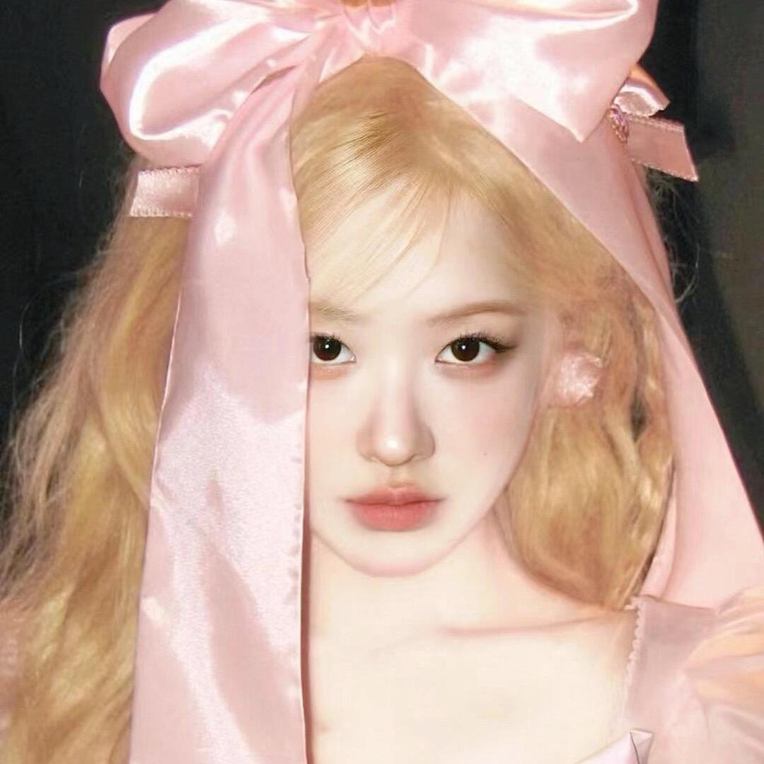 妮基吃的慢niki