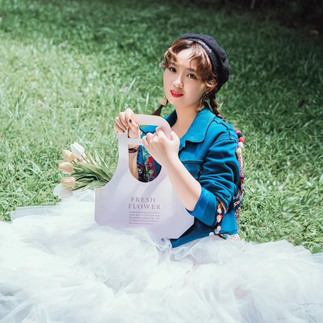 婷儿💕勐腊星光夜市正门明目眼镜