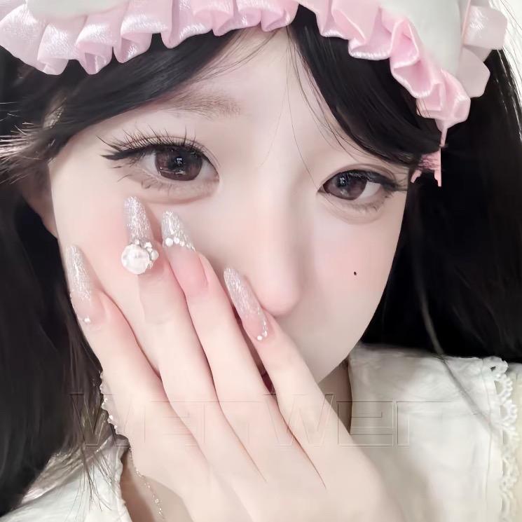 一个甜妹罢了boo