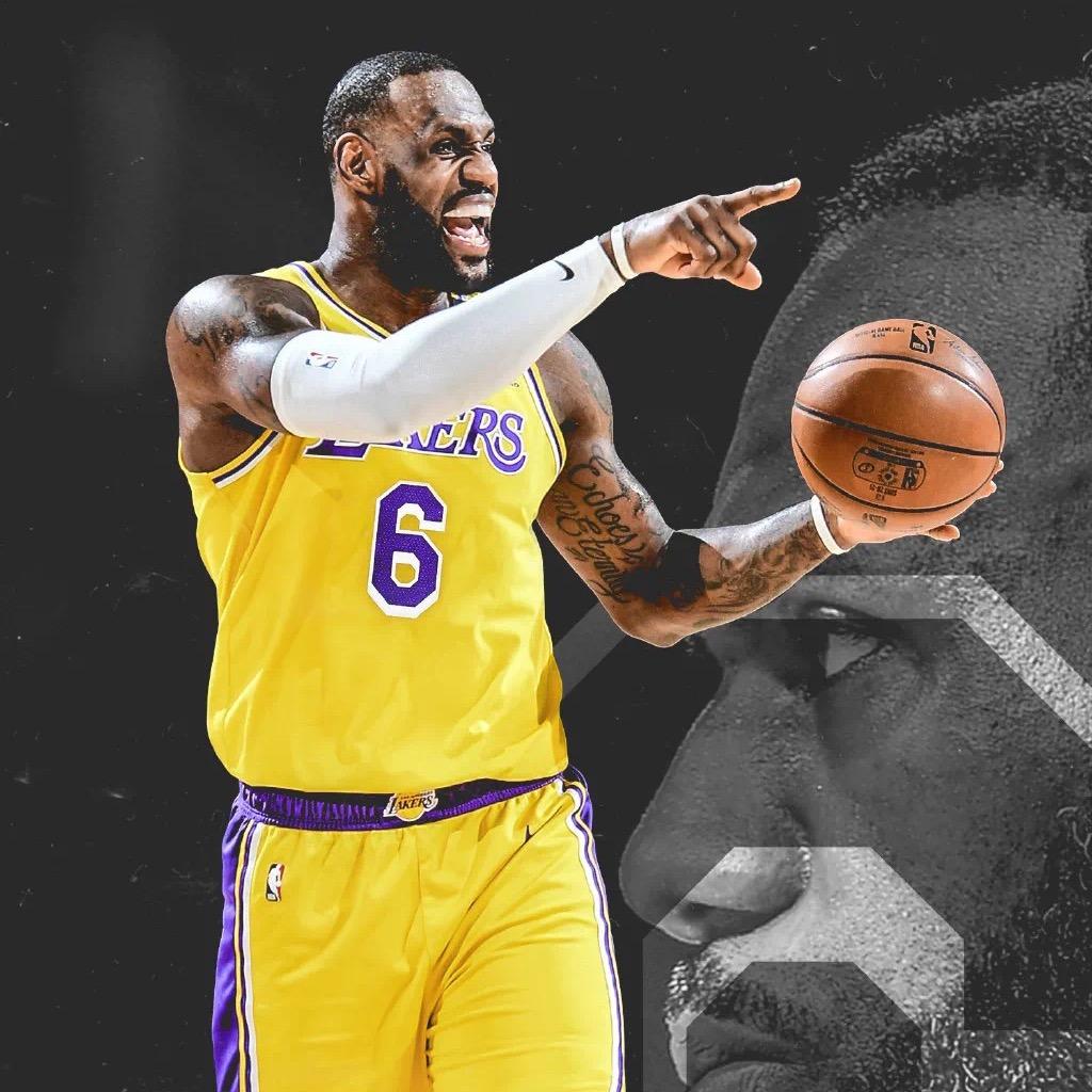 👑👑