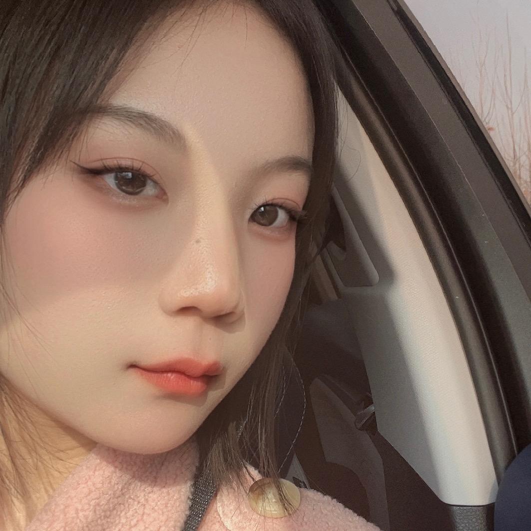欣欣爱吃可颂