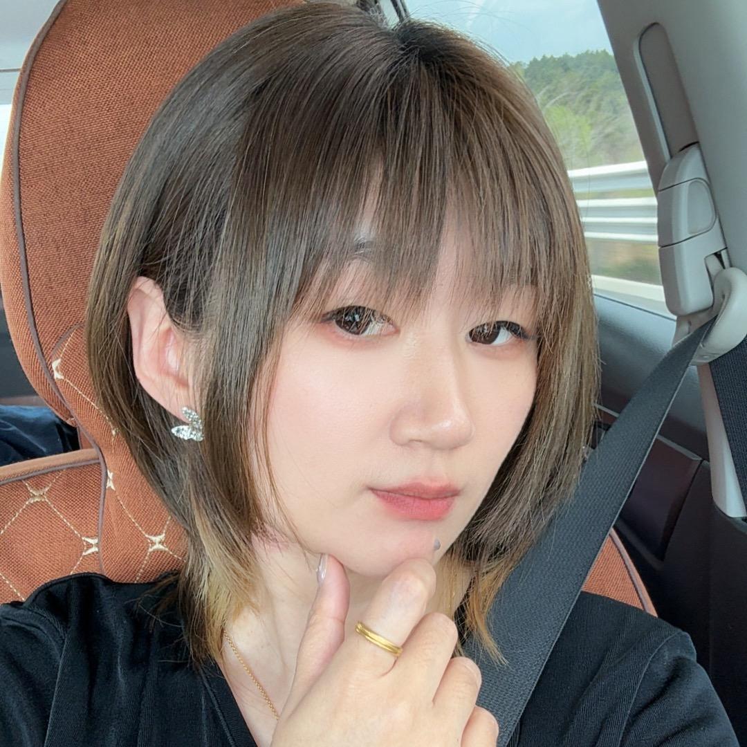 单眼皮儿小吃货