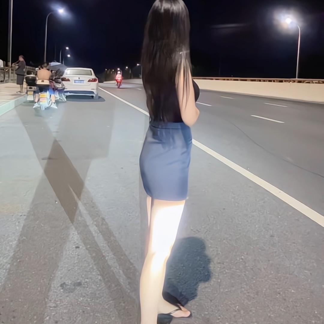 丽丽吖