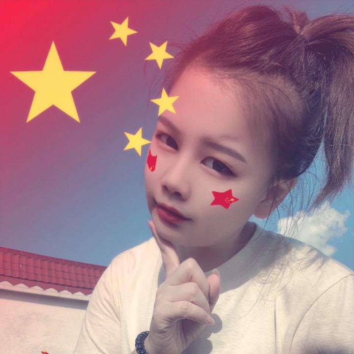 月伢