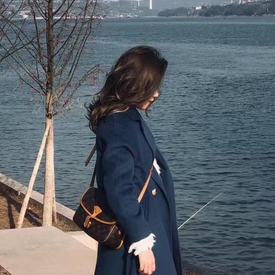 鹿鹿爱旅行