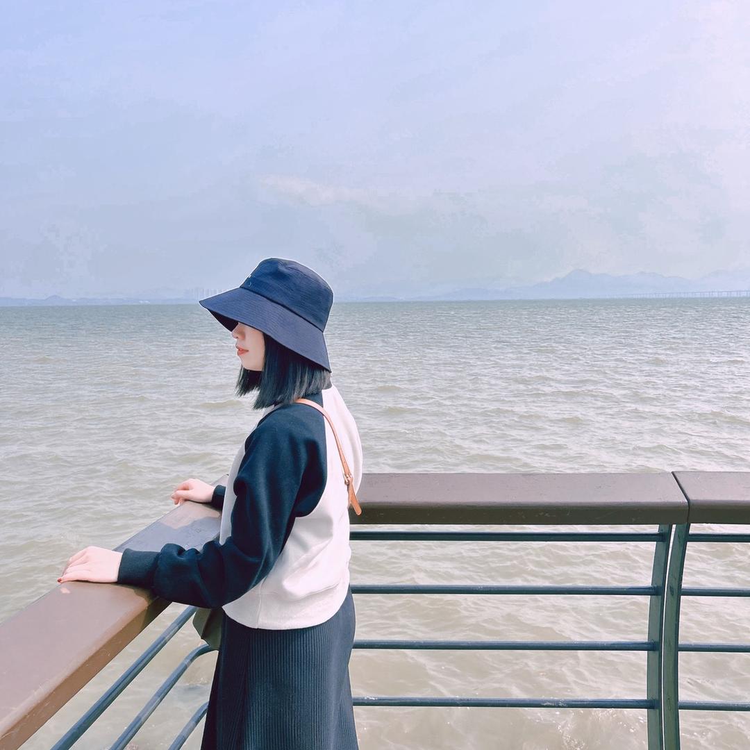 来杯生椰拿铁～