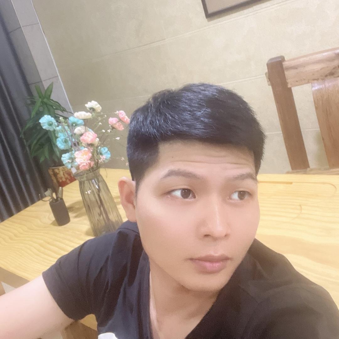 当地小有名气的穷光蛋