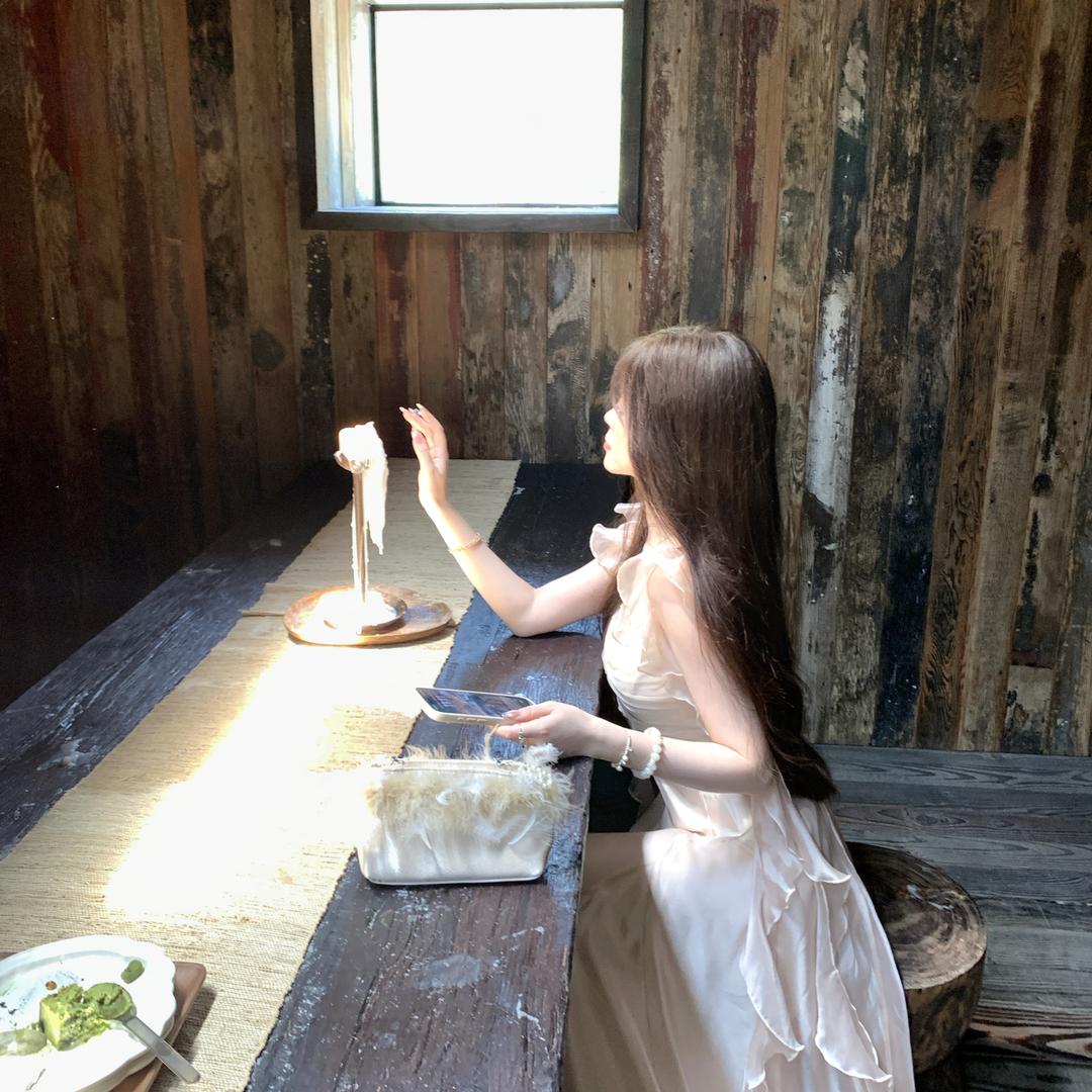 白里
