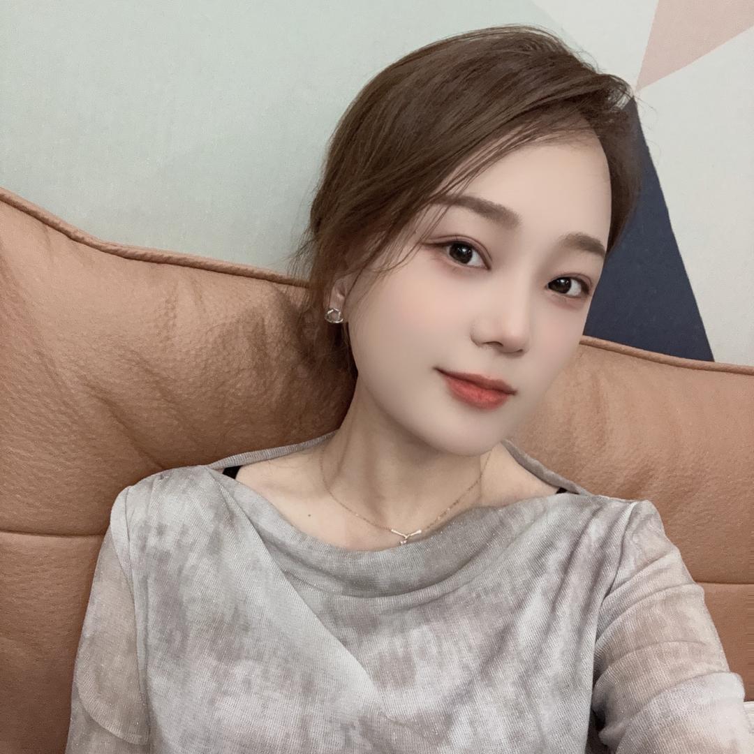 杏花卖酒的白姑娘🍶