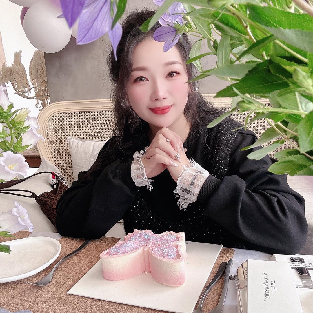蓝精灵🧚🎙️