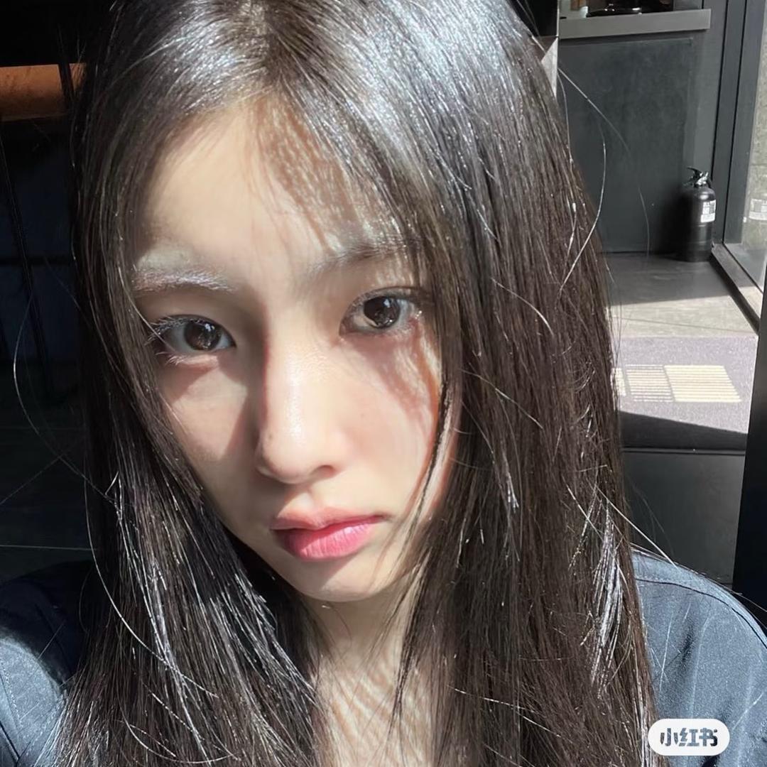 王笑笑笑