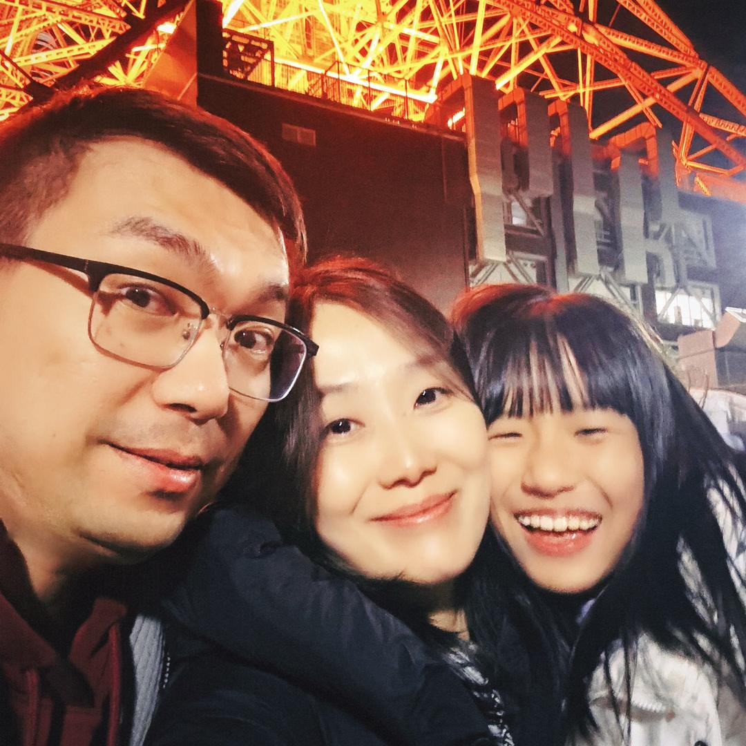 瑞拉一家爱唱歌
