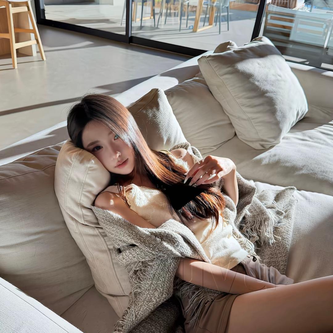 不知名美女