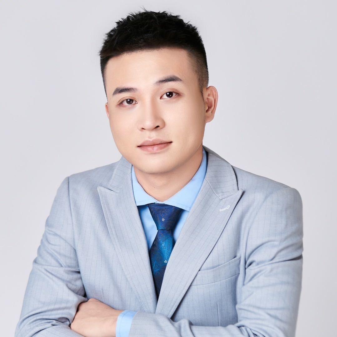 雄哥来了