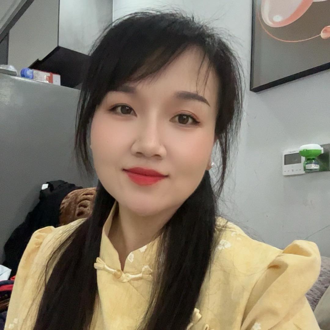 黄丽君