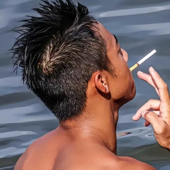 点一支孤独的烟🚬