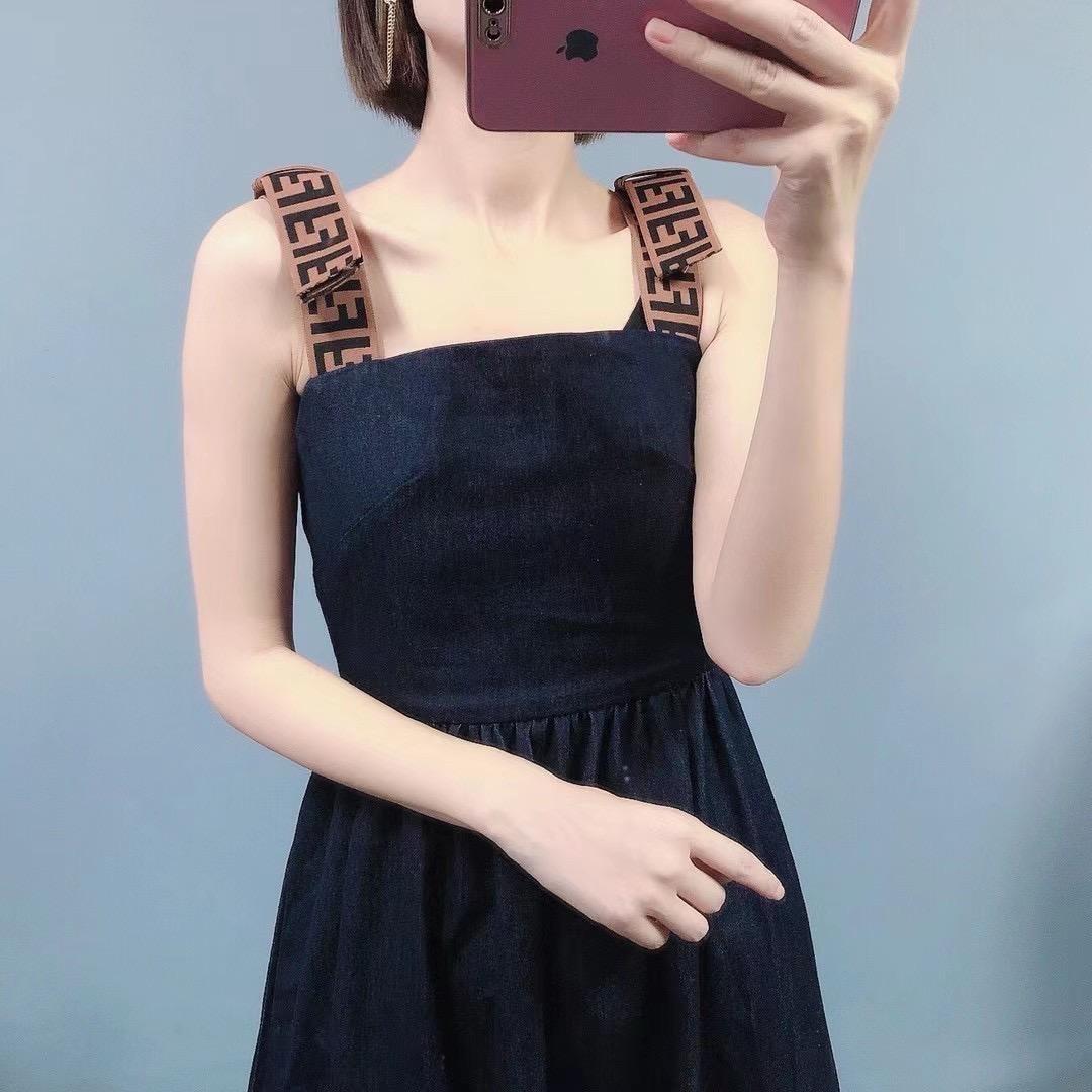 闹闹选酒司