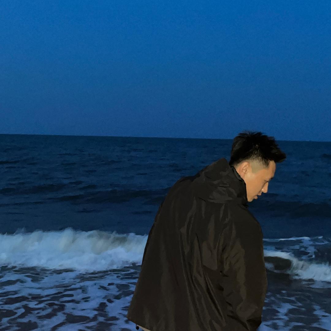 鑫宁.