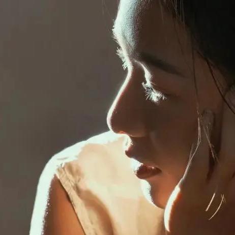 睡觉的时候想哭