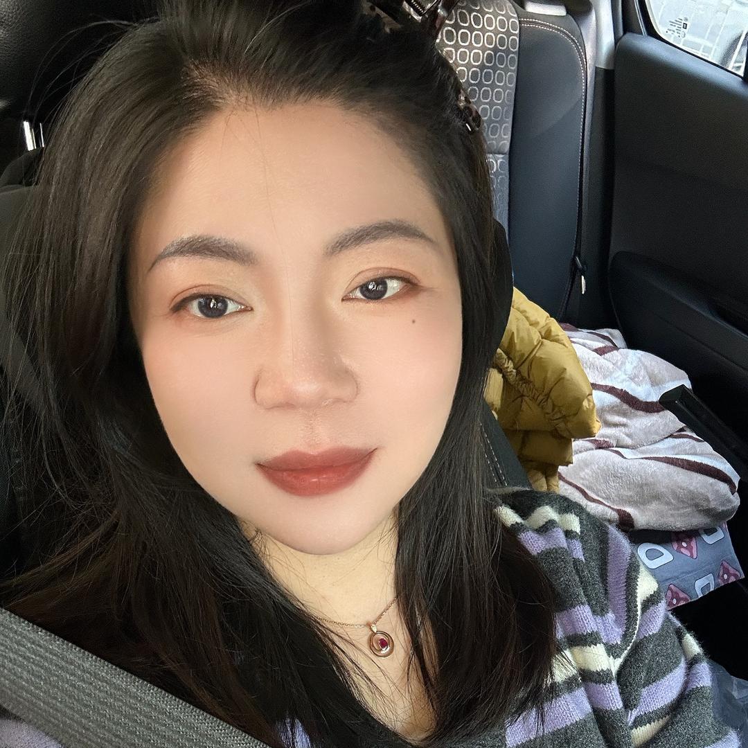 龙口悠米国潮美妆集合店