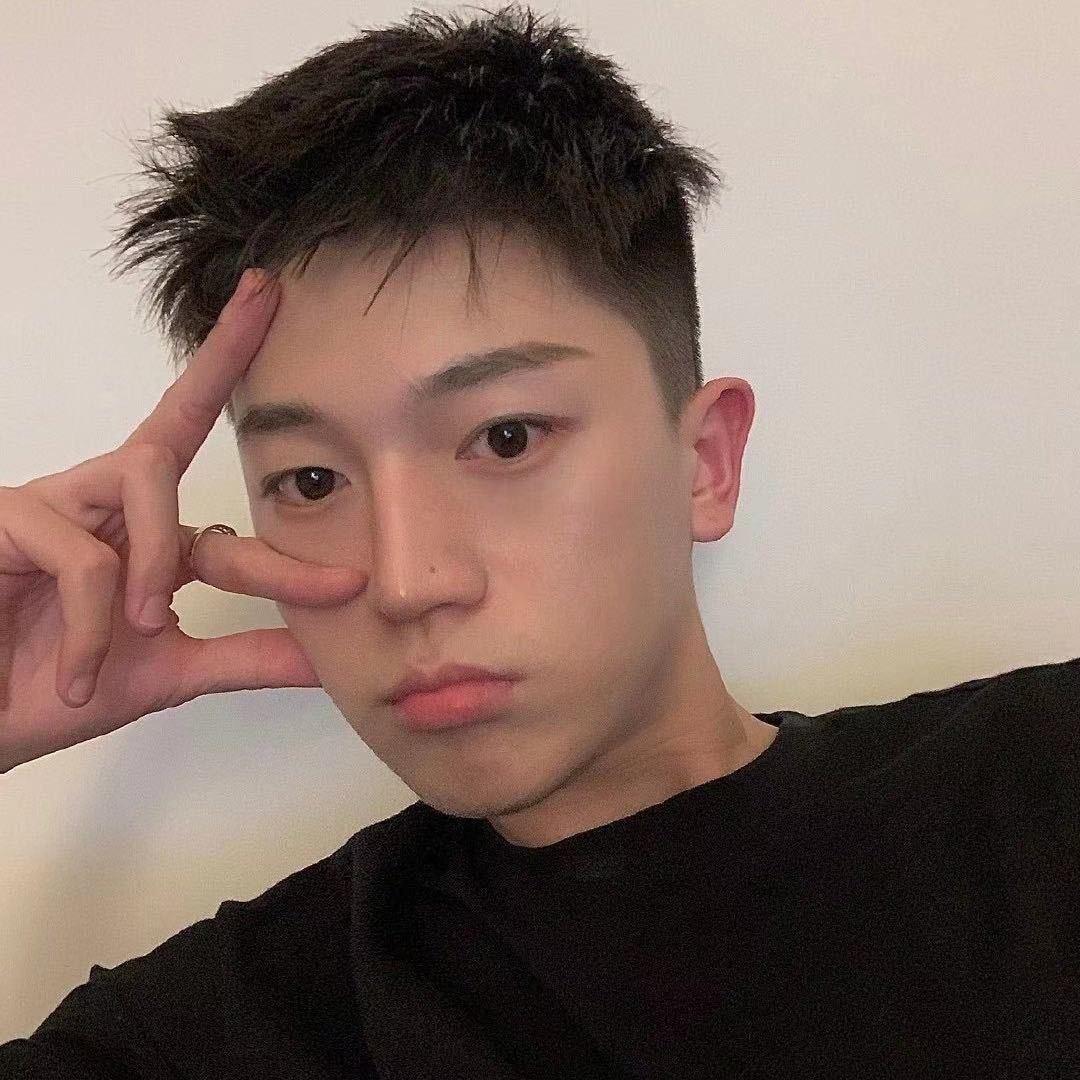 王先生,