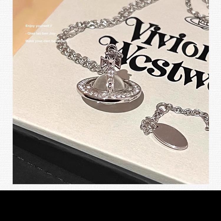 逸趣饰品精品店