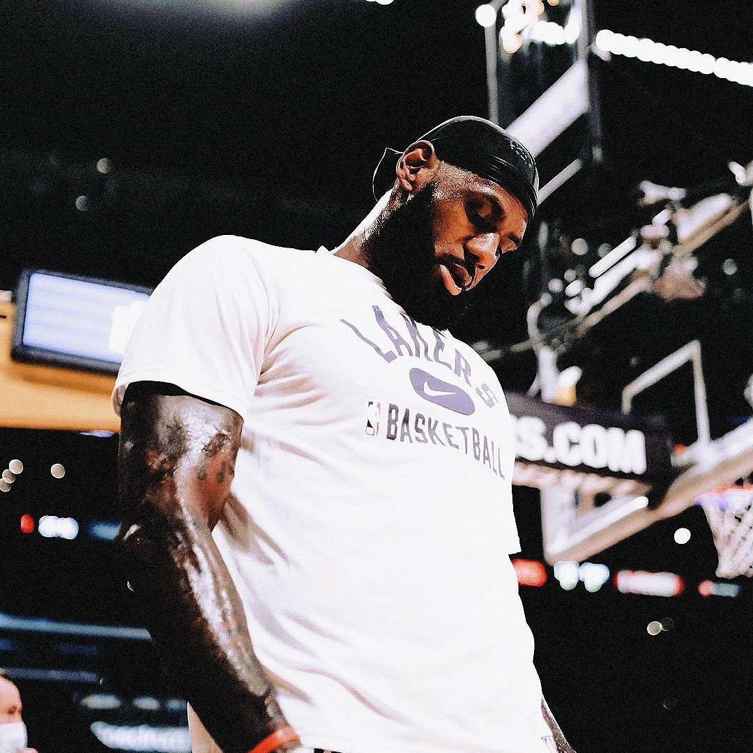 盐山县鑫德篮球运动馆