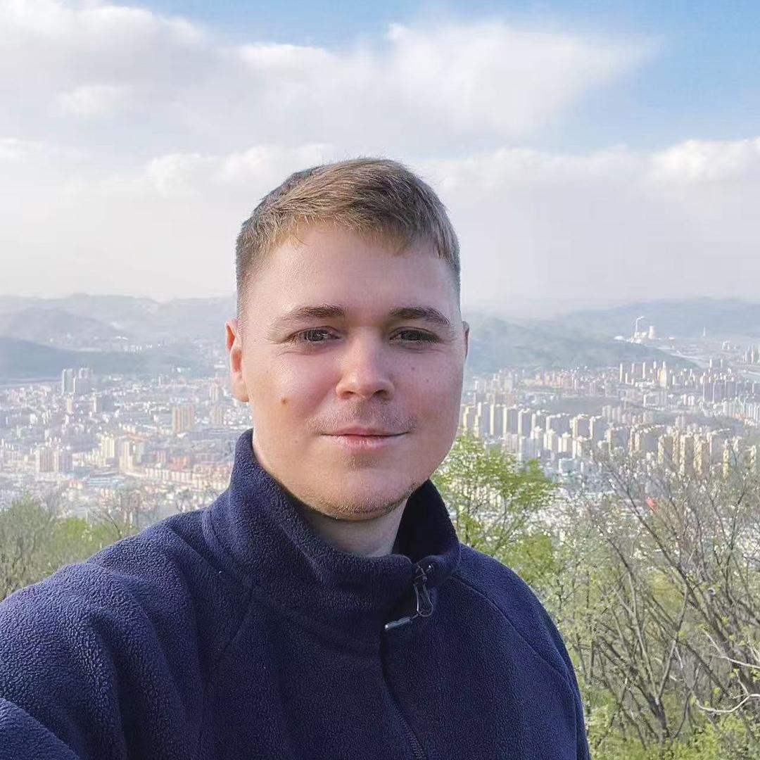 莱纳德Frank游中国