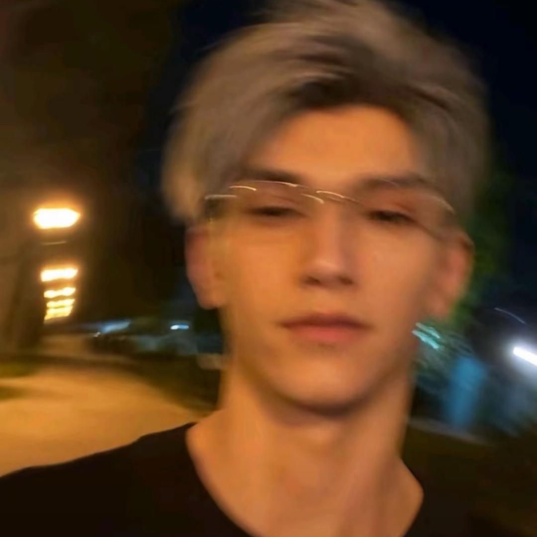 忐忑绿年糕