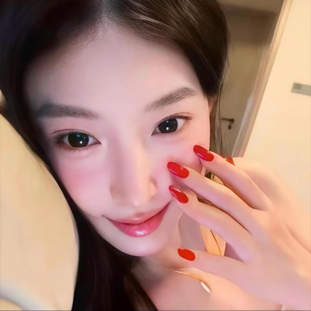 香香.