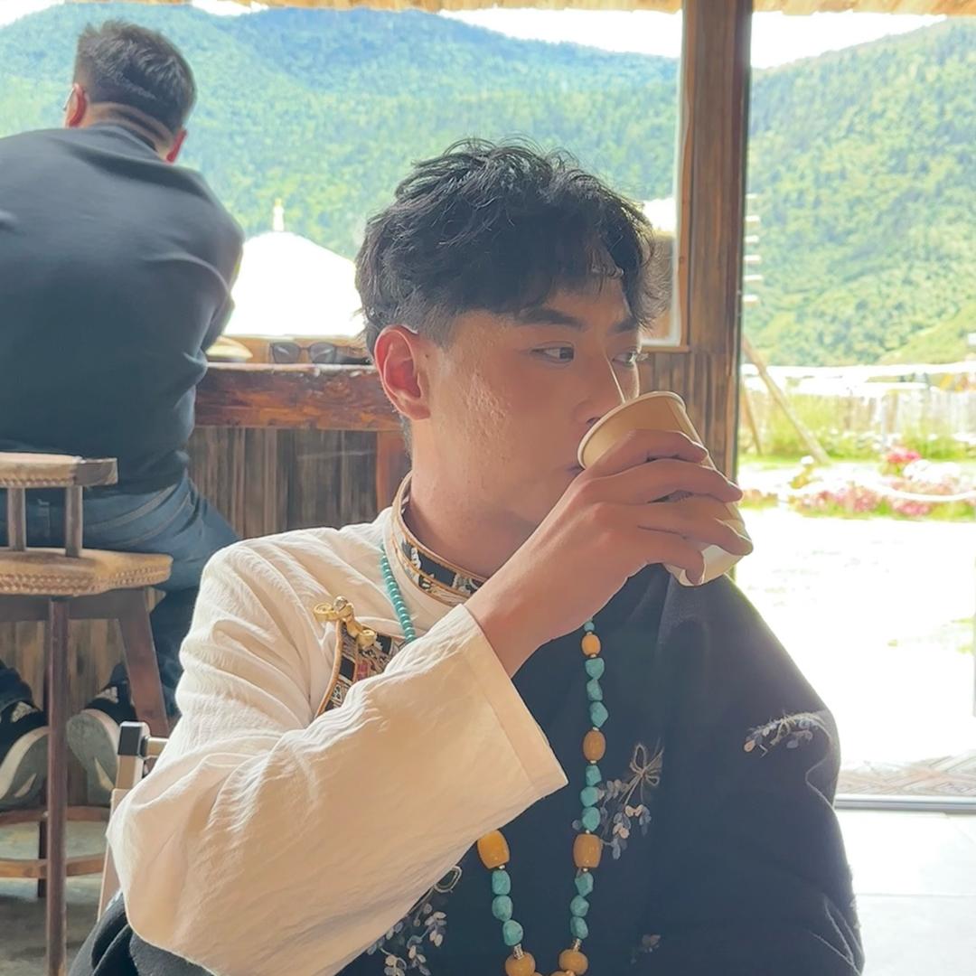 青尢