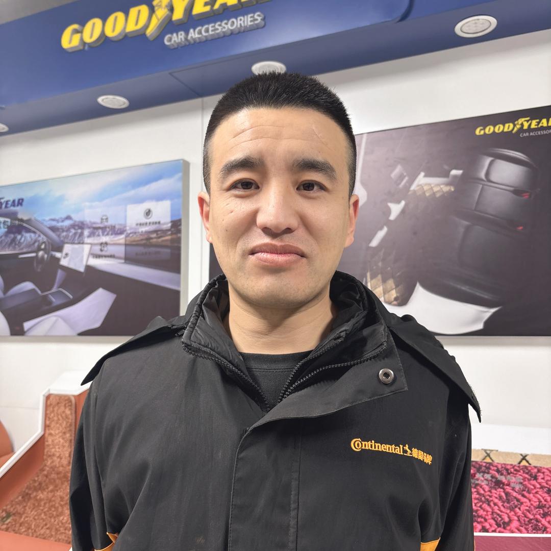 薪宇维修改装朋哥