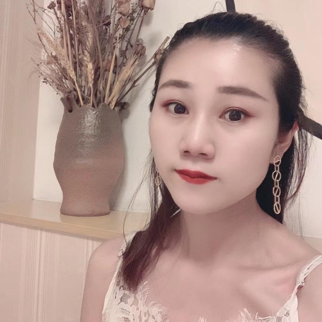 小朵爱笑😊