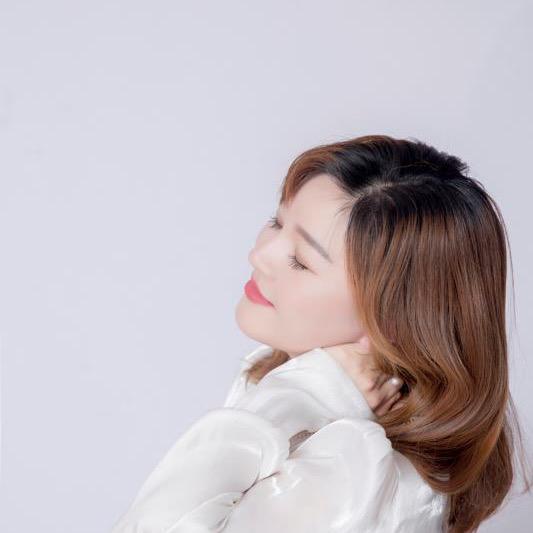 妞