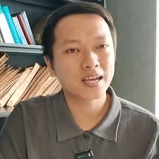 王家豪。
