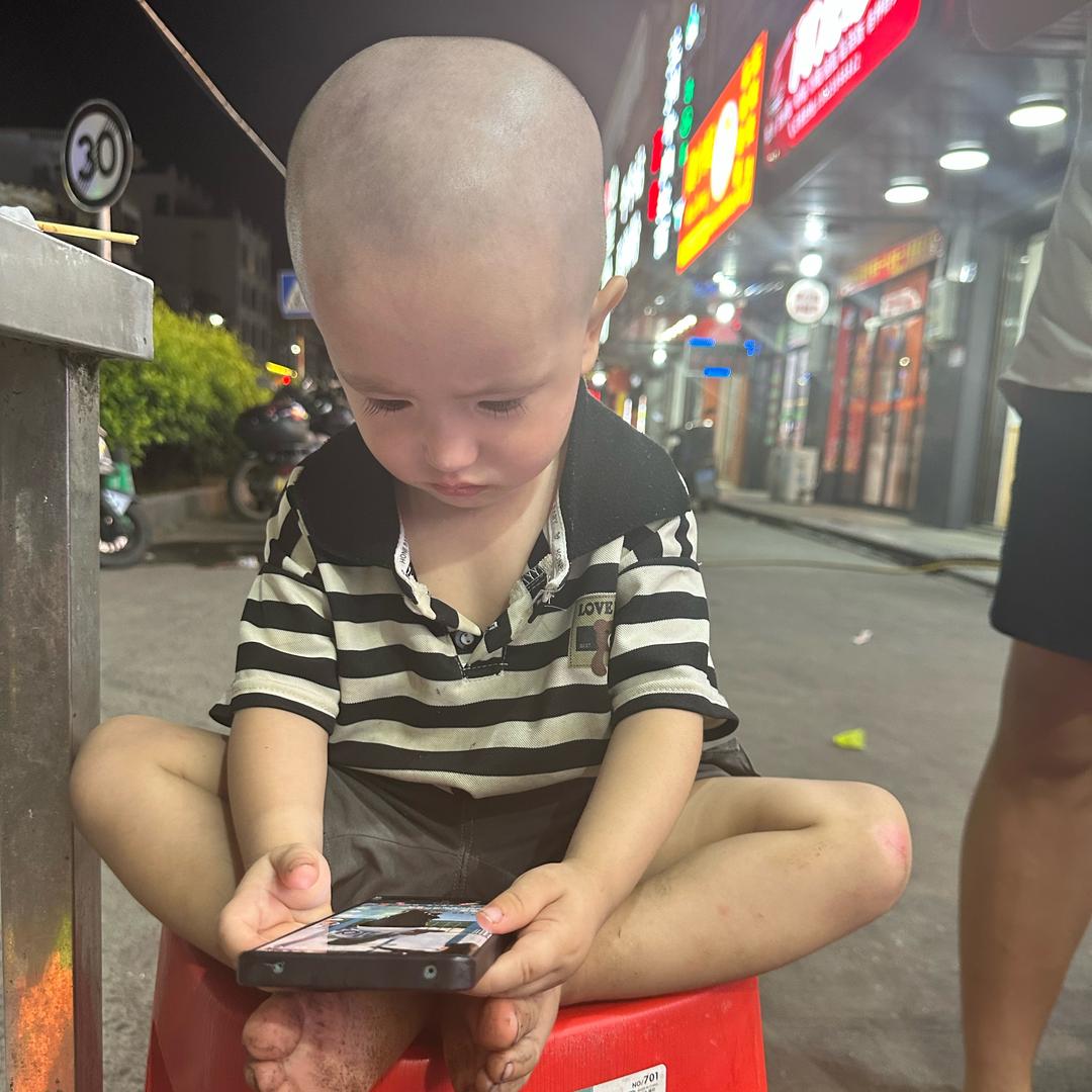 可爱灵活的小胖子（兄弟）