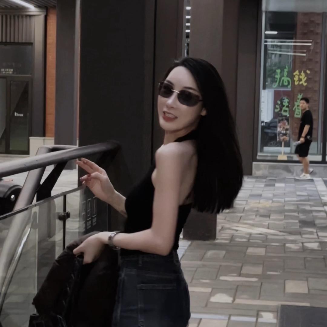 七老板私服