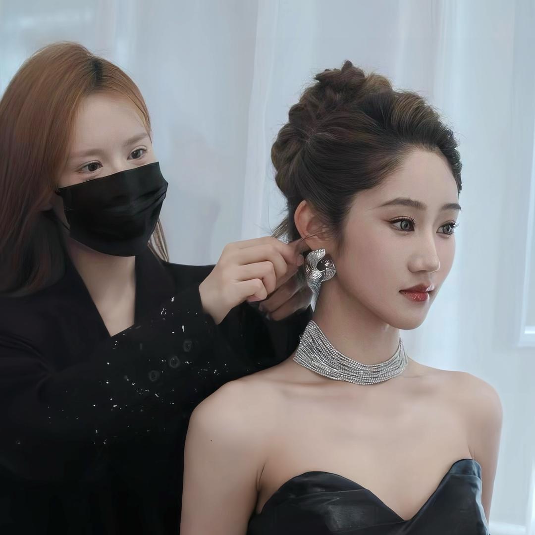 予以婚纱主理人｜笛子老师