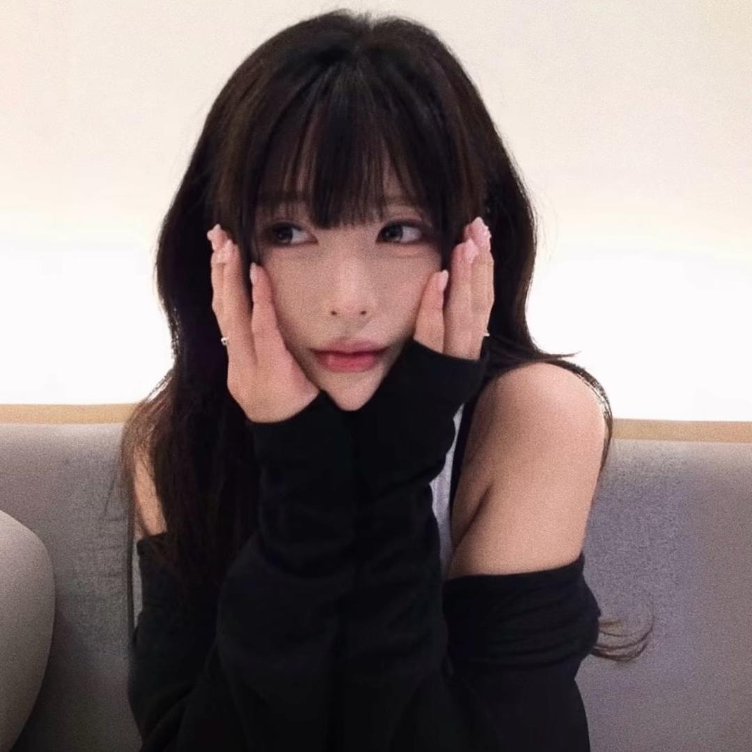 姀.